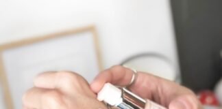 REVLON PHOTOREADY CANDID FOUNDATION REVIEW