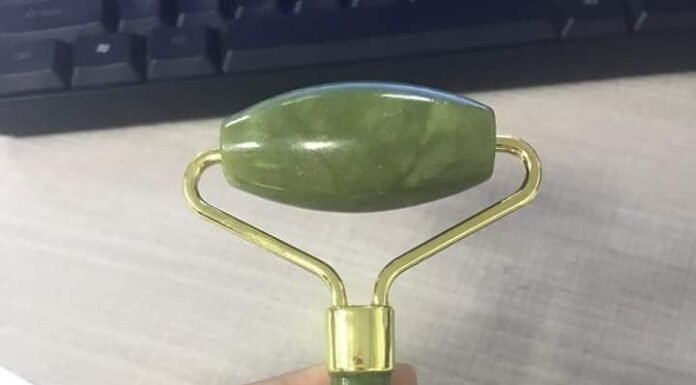 REVIEW | DO YOU NEED A JADE ROLLER?