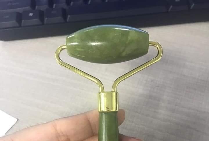 REVIEW | DO YOU NEED A JADE ROLLER?
