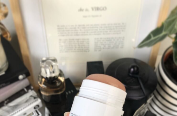 REVIEW KOPARI NATURAL COCONUT DEODORANT Kopari Coconut deodorant is really user-friendly