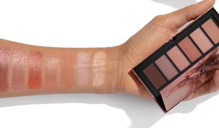 REVIEW SMASHBOX COVER SHOT EYESHADOW PALETTES SMASHBOX COVER SHOT - PETAL METAL