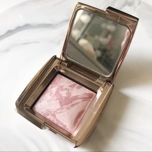 Hourglass Ambient Lighting Blush in Mood Exposure