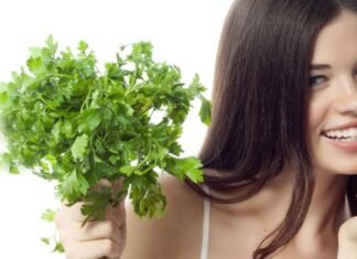 Parsley for Skin Care – Make Beauty Products with Parsley