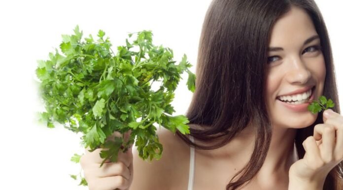 Parsley for Skin Care – Make Beauty Products with Parsley