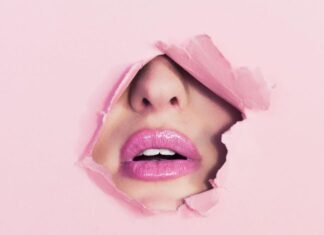 The 10 Best Lip Plumpers for Fuller Lips 2022