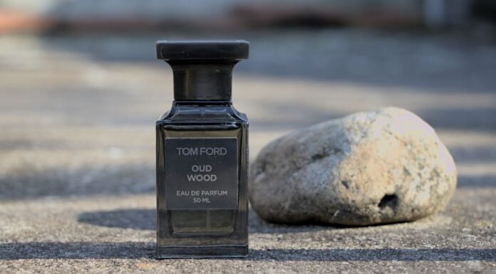 Tom Ford Oud Wood Review: A Luxurious Journey Through Arabian Nights Neutral Reviews of Oud Wood by Tom Ford
