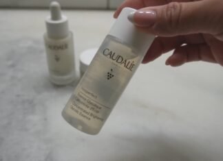 Honest Review: Vinoperfect Radiance Dark Spot Serum – Is It Worth The Hype? Caudalie's Vinoperfect Radiance Serum Makes Sensitive Skin Glow