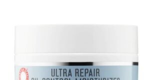 First Aid Beauty Ultra Repair Oil-Control Moisturizer: Your Ultimate Solution for Oily Skin First Aid Beauty