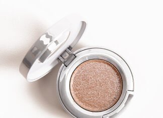 Urban Decay Space Cowboy Moondust Eyeshadow Review: A Stellar Sparkle for Your Eyes URBAN DECAY MOONDUST SPACE COWBOY EYESHADOW PALETTE I review